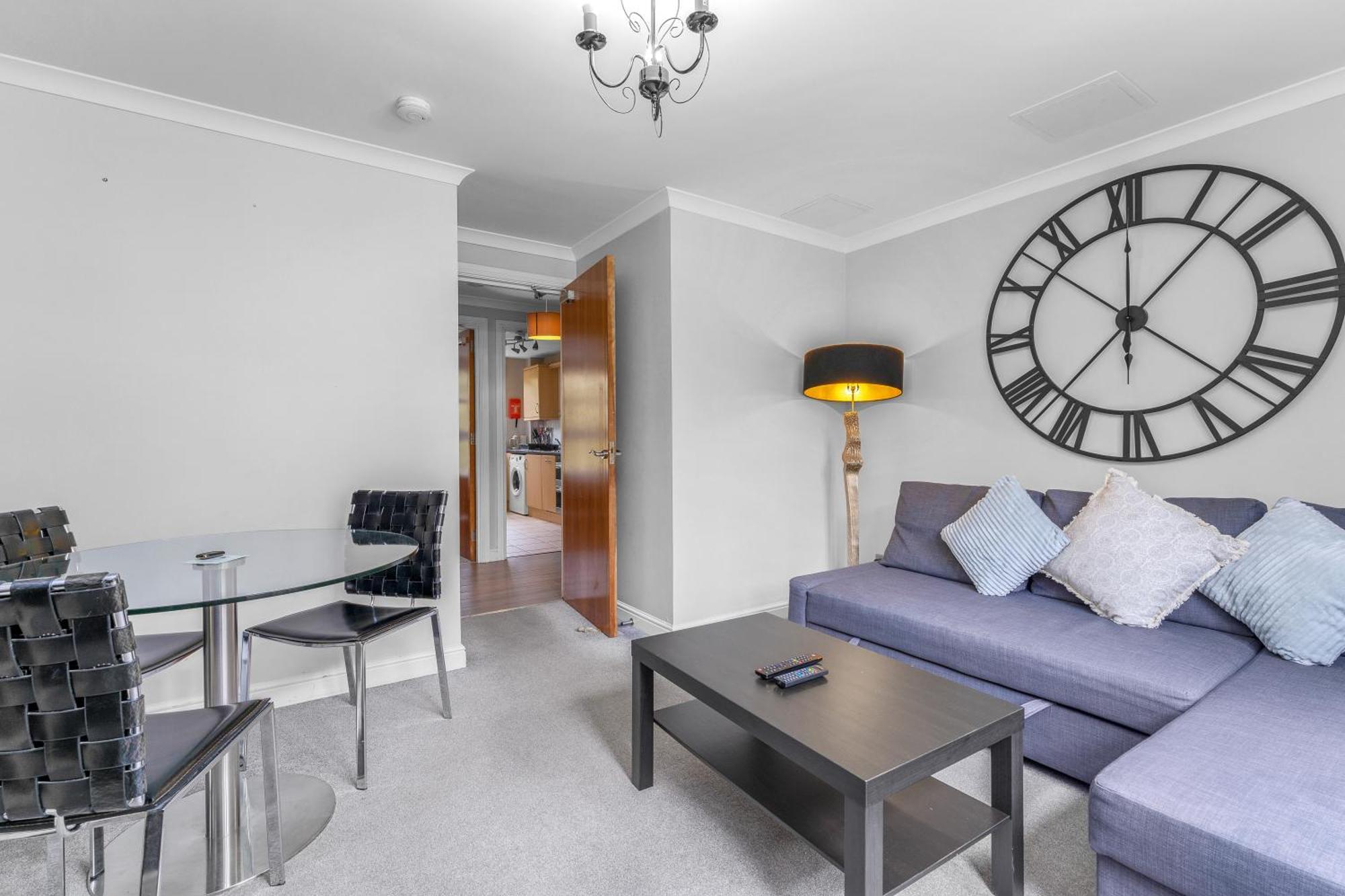 Comfy Place Off Royal Mile, With Parking *